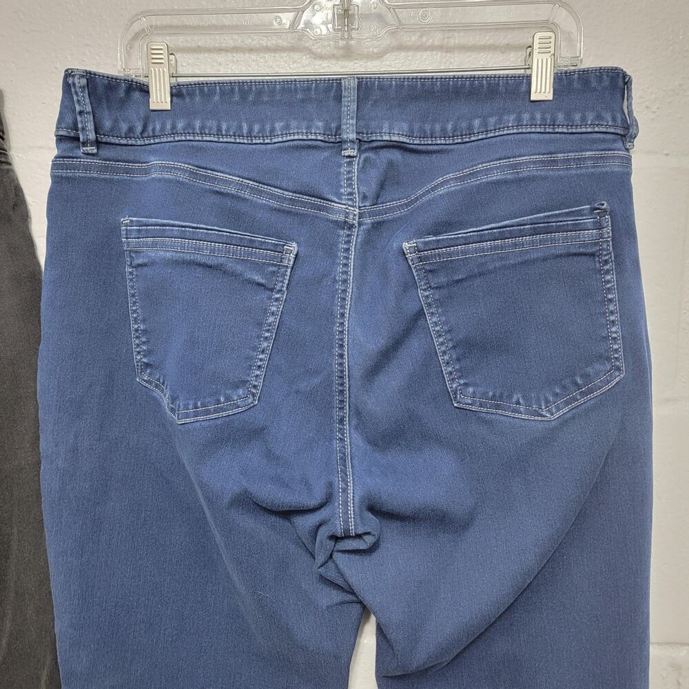 Lee Riders Midrise Skinny Jeans, Set of 2 pairs in size 18M - Picture 14 of 16